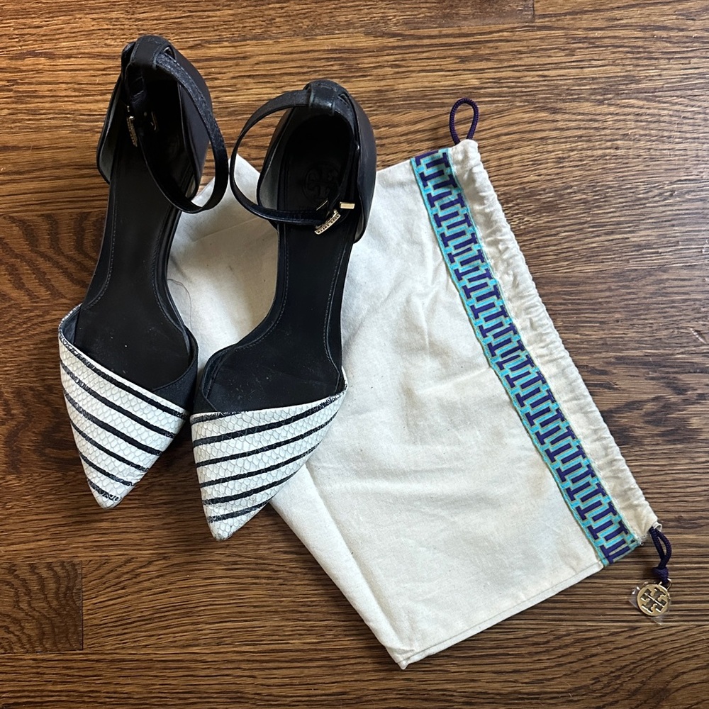 Tory Burch Pointed Ankle-Strap Flats in Navy and White